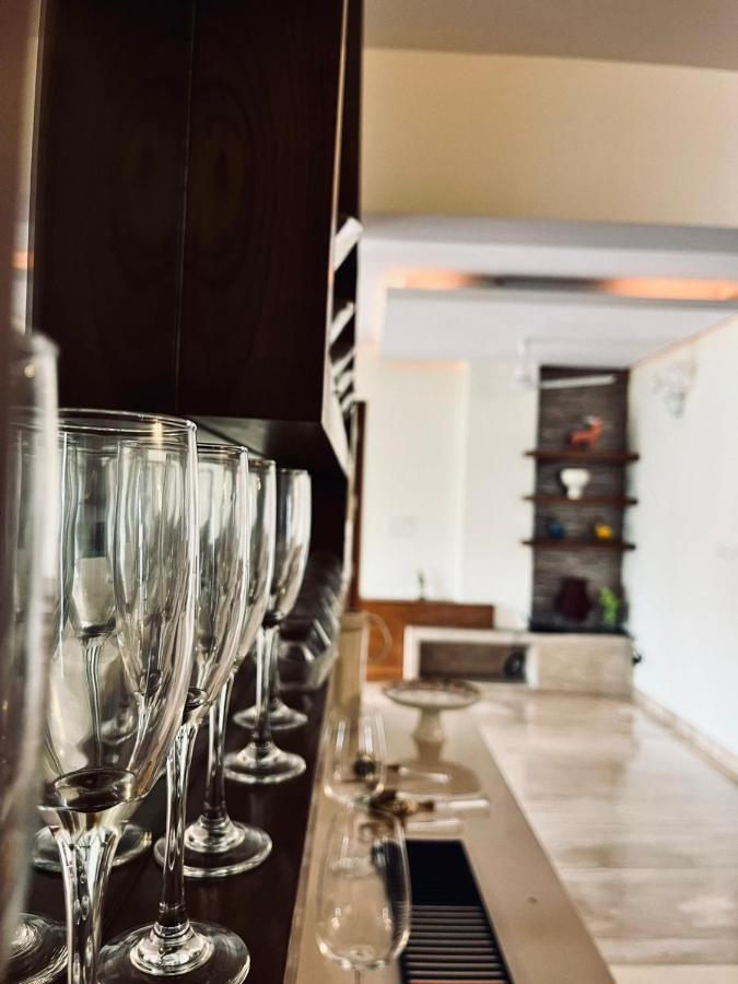 Luho Grande Bed & Breakfast Bangalore Eksteriør bilde